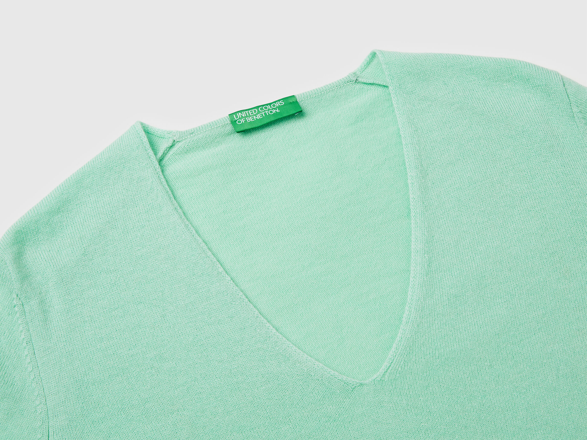 V NECK SWEATER L/S Women image number 7